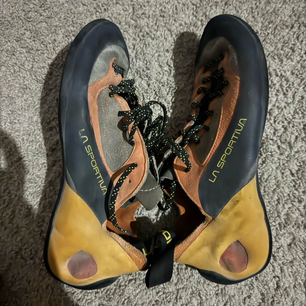 La Sportiva Finale Climbing Shoes. Men’s 42.5